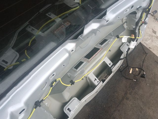 bontott VW GOLF PLUS Csomagtérajtó (Részeivel)