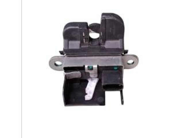 bontott VW GOLF PLUS Csomagtérajtó Zárszerkezet