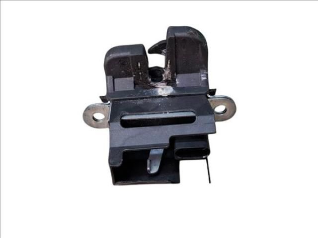 bontott VW GOLF PLUS Csomagtérajtó Zárszerkezet