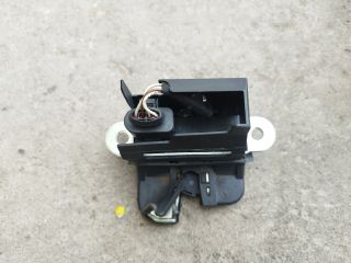 bontott VW GOLF PLUS Csomagtérajtó Zárszerkezet