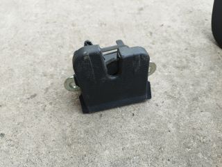 bontott VW GOLF PLUS Csomagtérajtó Zárszerkezet