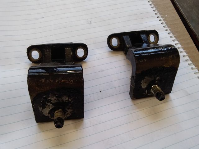 bontott VW GOLF PLUS Csomagtérajtó Zsanér