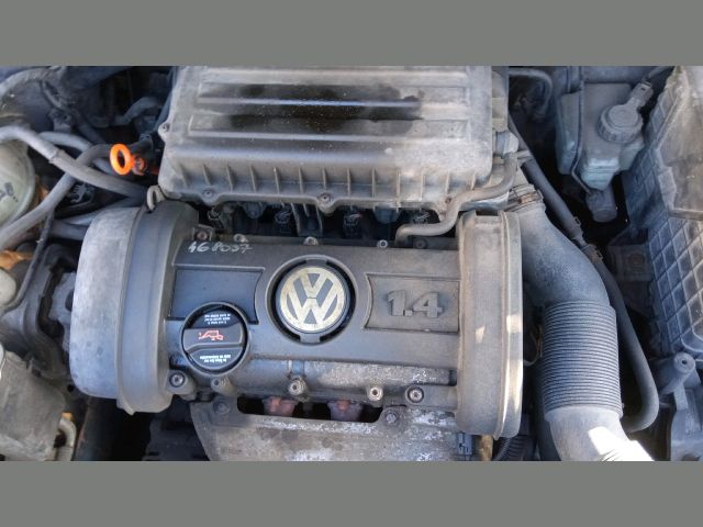 bontott VW GOLF PLUS Első Ablakmosó Szivattyú