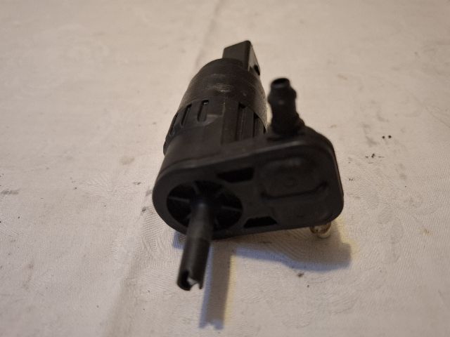 bontott VW GOLF PLUS Első Ablakmosó Szivattyú