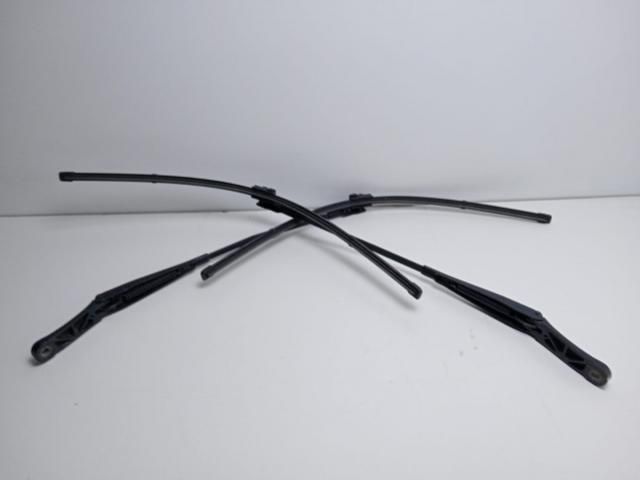 bontott VW GOLF PLUS Első Ablaktörlő Kar