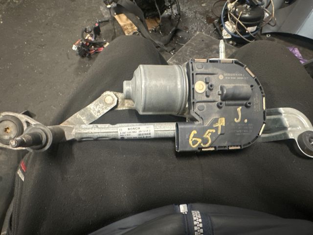 bontott VW GOLF PLUS Első Ablaktörlő Szerkezet Motorral