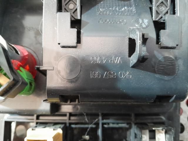 bontott VW GOLF PLUS Első Hamutartó