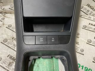 bontott VW GOLF PLUS Első Hamutartó