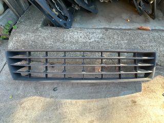 bontott VW GOLF PLUS Első Lökhárító Alsó Középső Díszrács