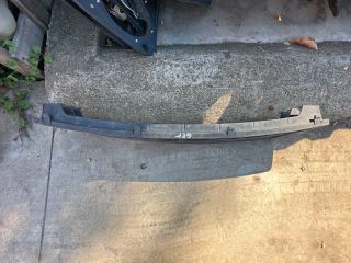 bontott VW GOLF PLUS Első Lökhárító Alsó Középső Díszrács