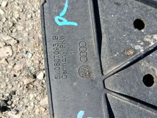 bontott VW GOLF PLUS Első Lökhárító Alsó (Műanyag)