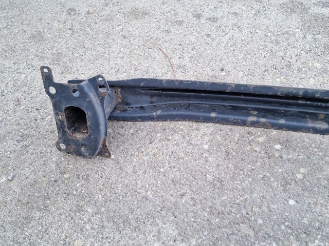 bontott VW GOLF PLUS Első Lökhárító Merevítő (Fém)