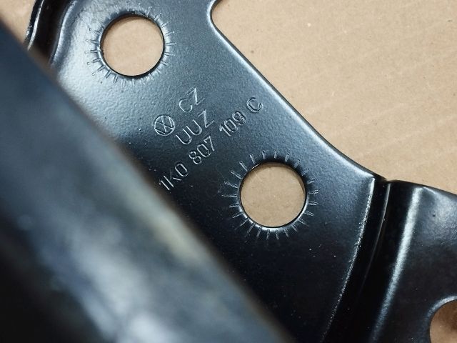 bontott VW GOLF PLUS Első Lökhárító Merevítő (Fém)