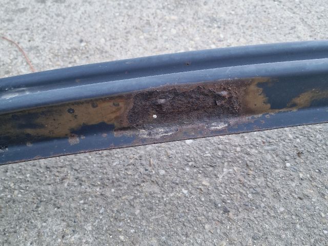 bontott VW GOLF PLUS Első Lökhárító Merevítő (Fém)