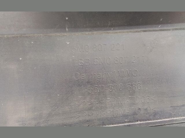 bontott VW GOLF PLUS Első Lökhárító (Részeivel)