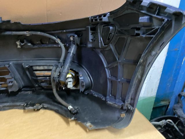 bontott VW GOLF PLUS Első Lökhárító (Részeivel)