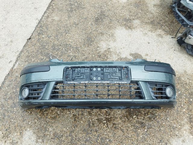 bontott VW GOLF PLUS Első Lökhárító (Részeivel)