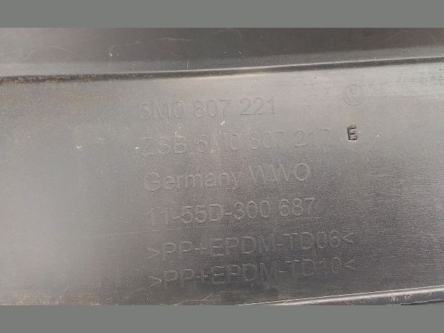 bontott VW GOLF PLUS Első Lökhárító (Részeivel)