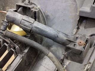 bontott VW GOLF PLUS Első Lökhárító (Részeivel)