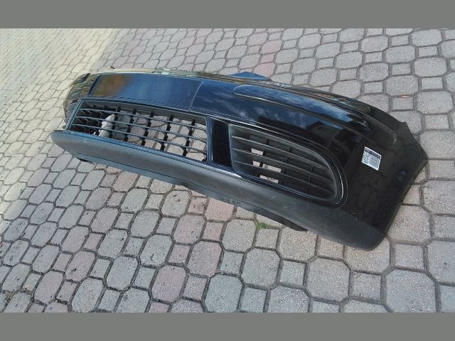 bontott VW GOLF PLUS Első Lökhárító (Részeivel)