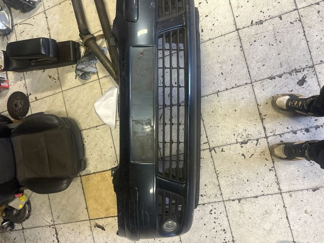 bontott VW GOLF PLUS Első Lökhárító (Részeivel)