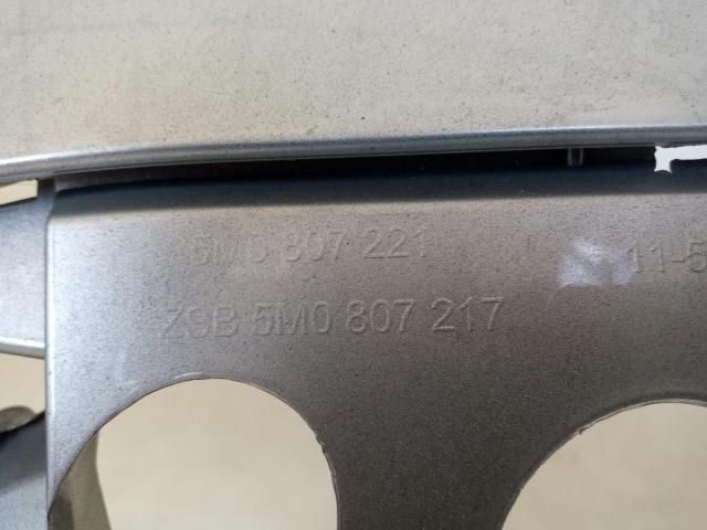 bontott VW GOLF PLUS Első Lökhárító (Üresen)