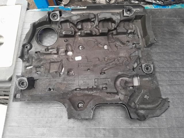 bontott VW GOLF PLUS Felső Hűtőburkolat