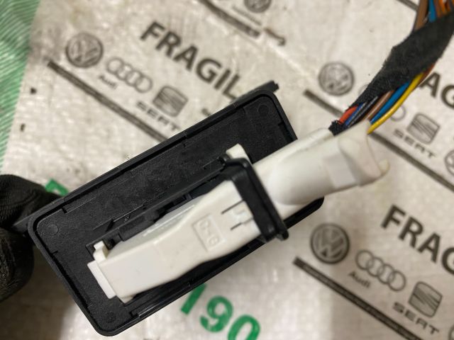 bontott VW GOLF PLUS Fényszóró Elektronika