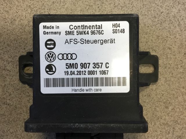 bontott VW GOLF PLUS Fényszóró Elektronika