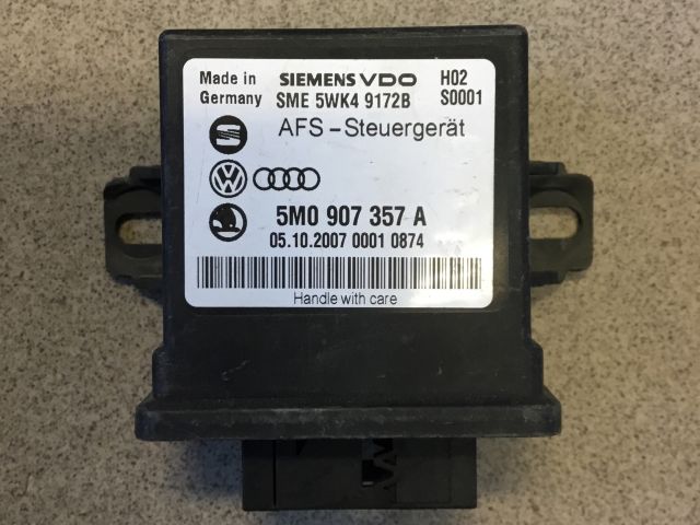 bontott VW GOLF PLUS Fényszóró Elektronika