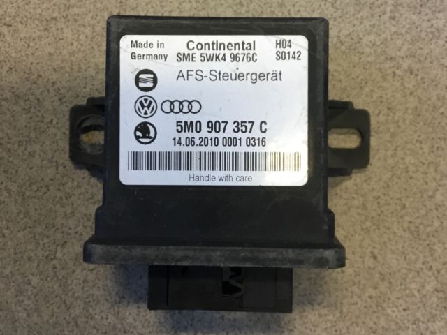 bontott VW GOLF PLUS Fényszóró Elektronika