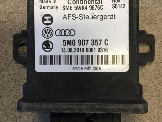 bontott VW GOLF PLUS Fényszóró Elektronika