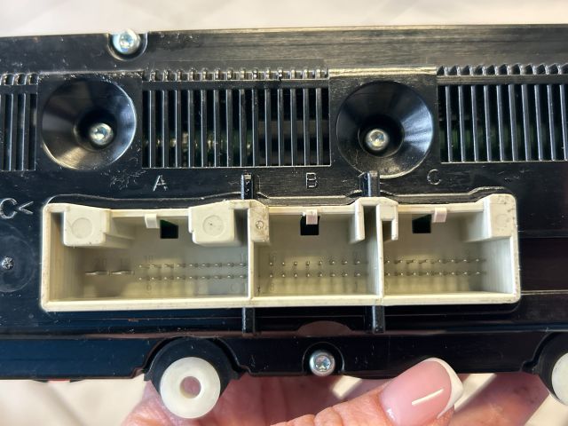 bontott VW GOLF PLUS Fűtéskapcsoló (digit klímás)