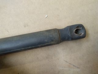 bontott VW GOLF PLUS Gázrugós Kitámasztó Teleszkóp Csomagtérajtó (Pozíciófüggetlen)