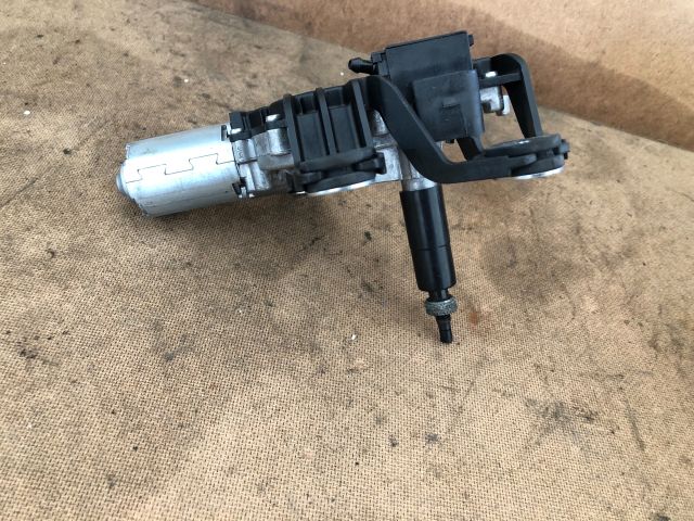 bontott VW GOLF PLUS Hátsó Ablaktörlő Motor