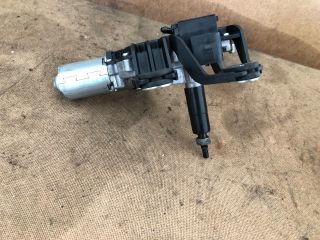 bontott VW GOLF PLUS Hátsó Ablaktörlő Motor