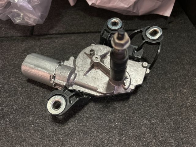 bontott VW GOLF PLUS Hátsó Ablaktörlő Motor