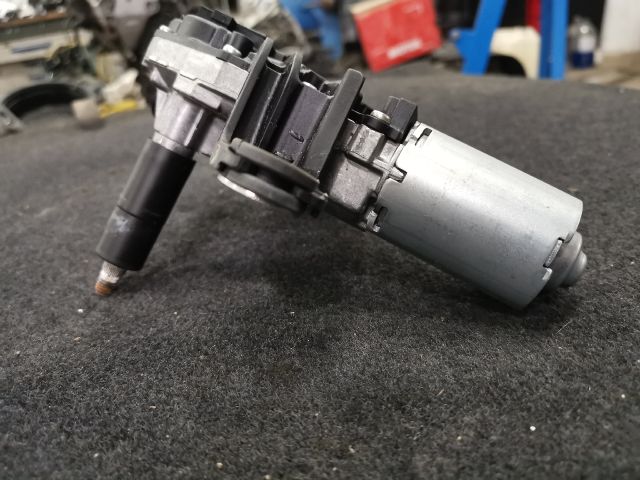 bontott VW GOLF PLUS Hátsó Ablaktörlő Motor