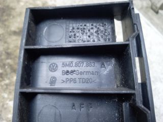 bontott VW GOLF PLUS Hátsó középső Lökhárító Tartó (Műanyag)