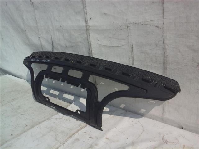 bontott VW GOLF PLUS Hátsó Lökhárító Díszléc