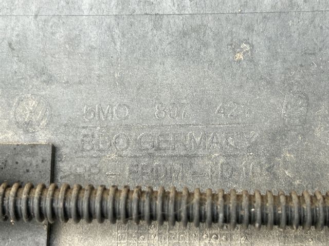 bontott VW GOLF PLUS Hátsó Lökhárító (Üresen)