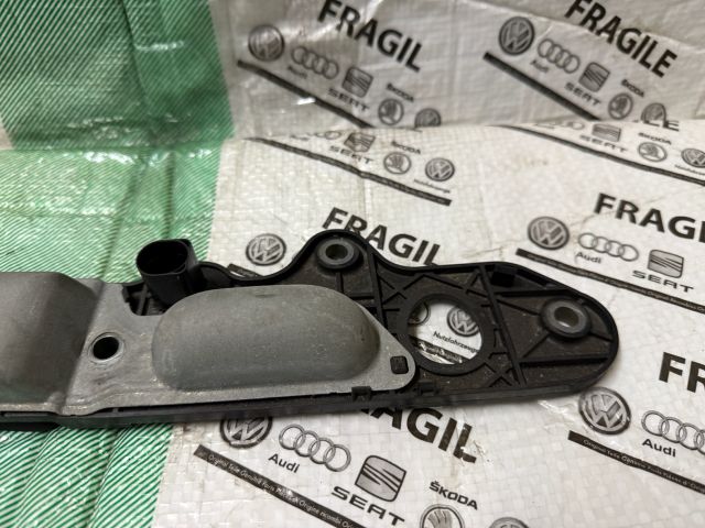 bontott VW GOLF PLUS Hátsó Rendszámtábla Világítás