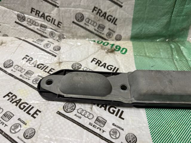 bontott VW GOLF PLUS Hátsó Rendszámtábla Világítás