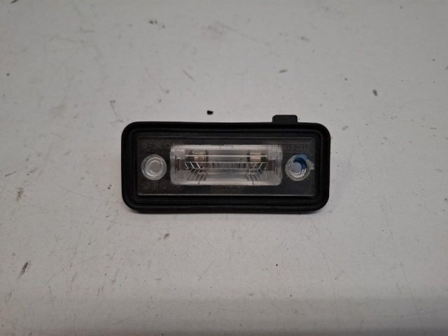 bontott VW GOLF PLUS Hátsó Rendszámtábla Világítás