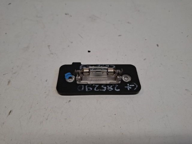 bontott VW GOLF PLUS Hátsó Rendszámtábla Világítás