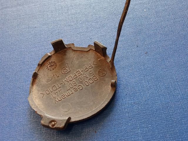 bontott VW GOLF PLUS Hátsó Vonószem Burkolat