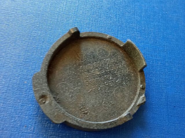 bontott VW GOLF PLUS Hátsó Vonószem Burkolat