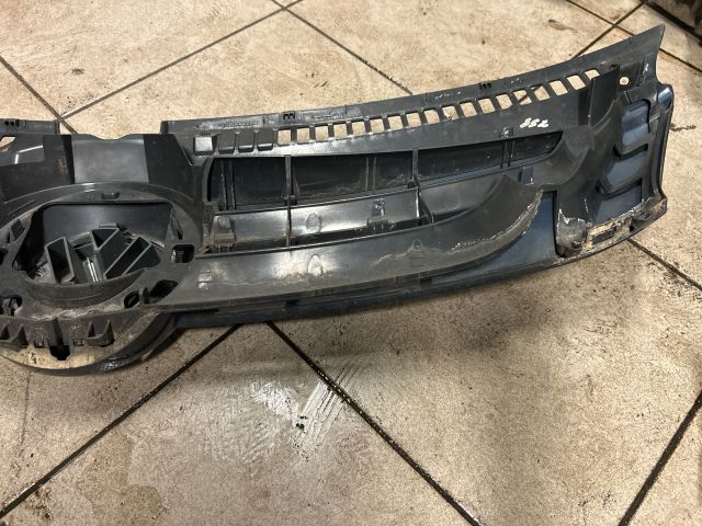 bontott VW GOLF PLUS Hűtőrács