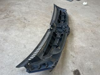 bontott VW GOLF PLUS Hűtőrács