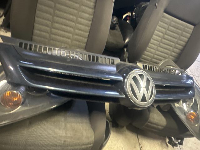 bontott VW GOLF PLUS Hűtőrács